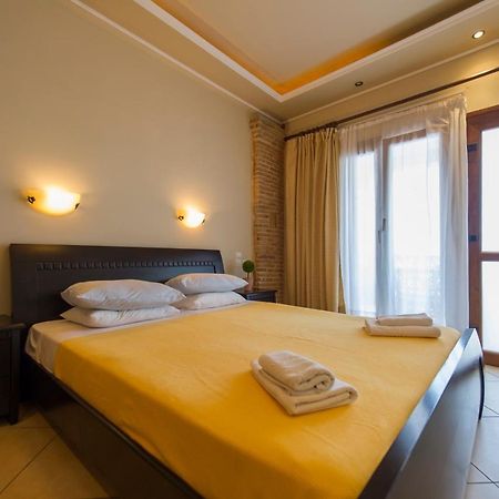 Utopia Parga Exterior photo